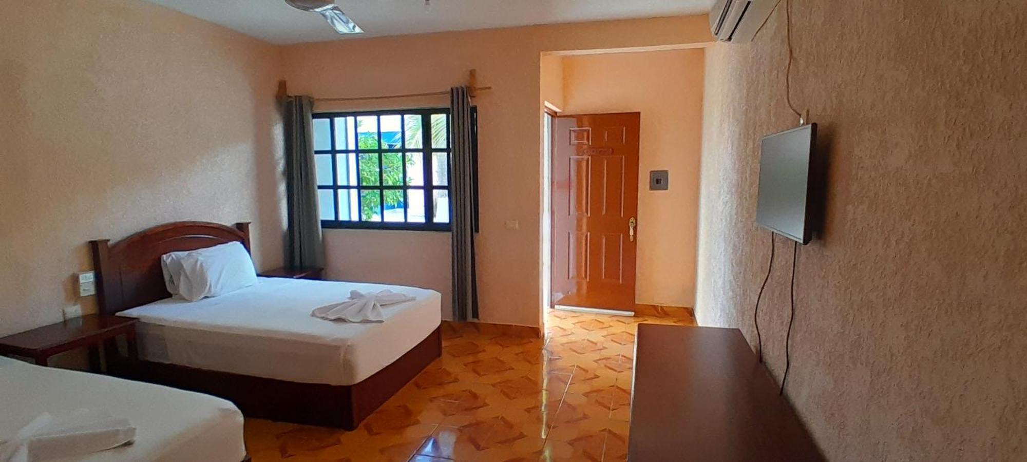 Hotel Yaakunah เอสการ์เซกา ภายนอก รูปภาพ